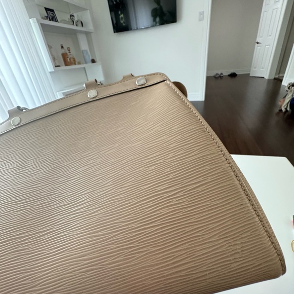 LOUIS VUITTON EPI BREA MM W STRAP LIKE NEW SILVERHARDWARE BLUSH PINK - Picture 7 of 10